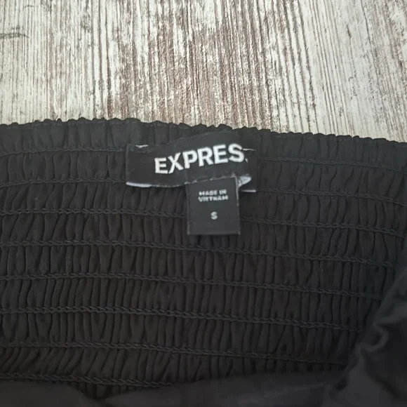 NWOT Express Black Balloon Sleeve Top - Picture 5 of 6